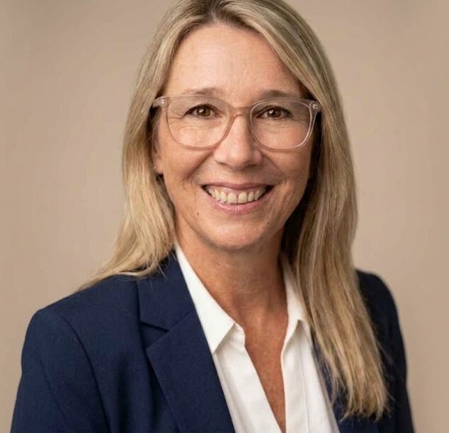 Photo of Holly Ward